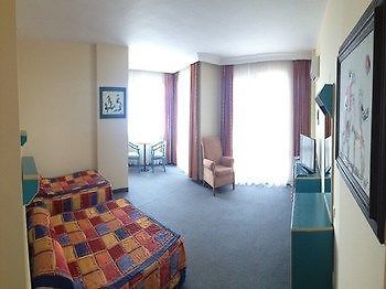 Angel Beach Hotel Tosmur Eksteriør bilde