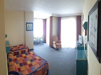 Angel Beach Hotel Tosmur Eksteriør bilde